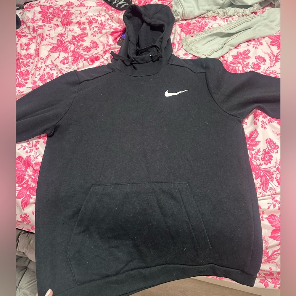 plain black nike hoodie , slightly worn :)